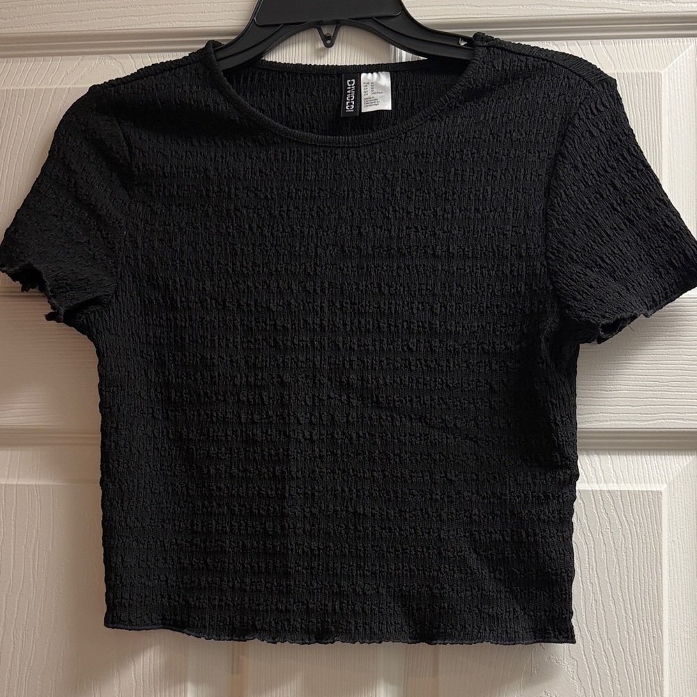H&M Black Textured Crop Top